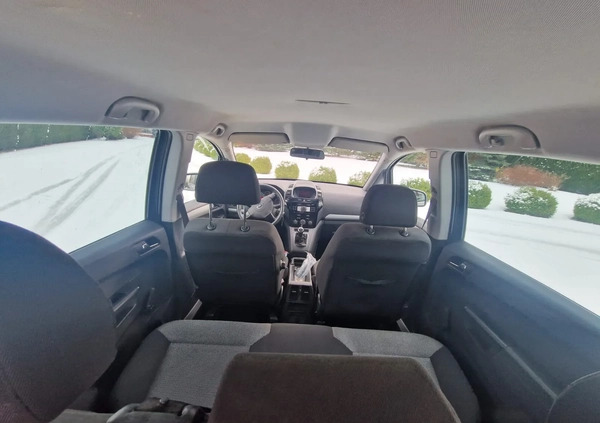 Opel Zafira cena 19777 przebieg: 218000, rok produkcji 2011 z Krynki małe 326